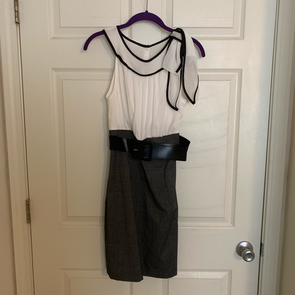 Super cute black, white and grey dress.